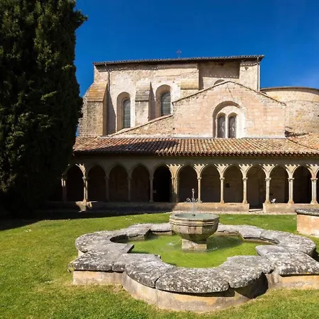 Le Nid De L'Abbaye - Maison De Charme Renovee * Saint-Hilaire-de l'Aude